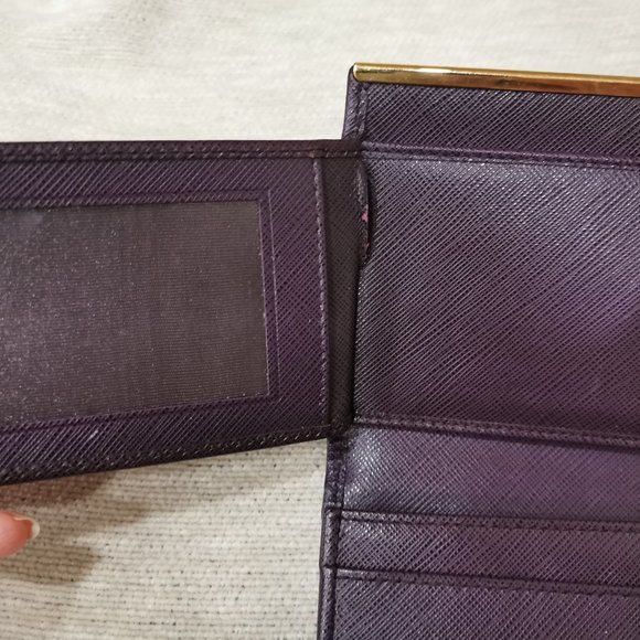 100% Authentic Salvatore Ferragamo wallet - Picture 3 of 5
